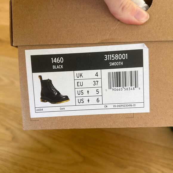 Dr. Martens - 1460 Marbled Sole Smooth Leather Lace Up Boots - Picture 2 of 7